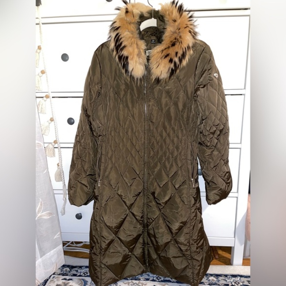 Post card brand puffer